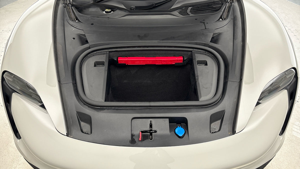 Porsche Taycan Image 30