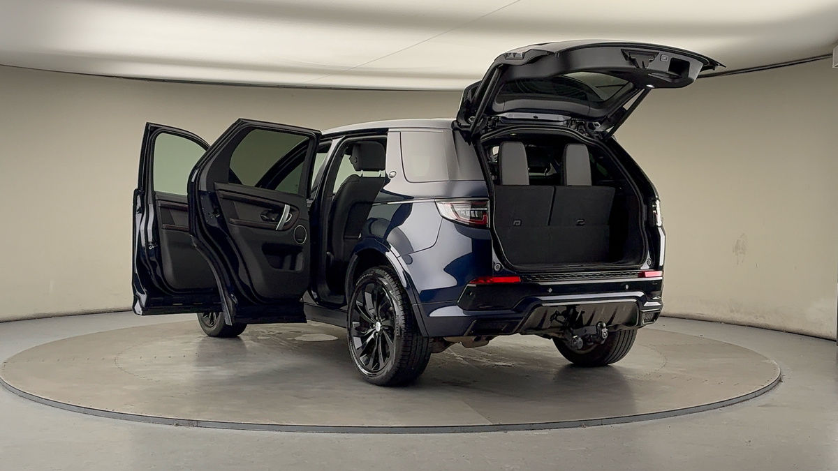 Land Rover Discovery Sport Image 23