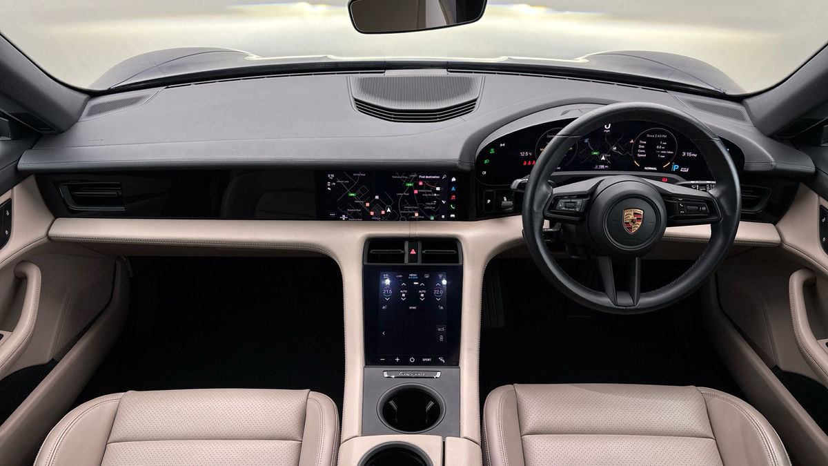 Porsche Taycan Image 12