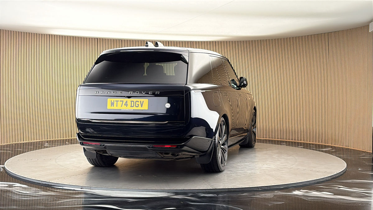 More views of Land Rover Range Rover