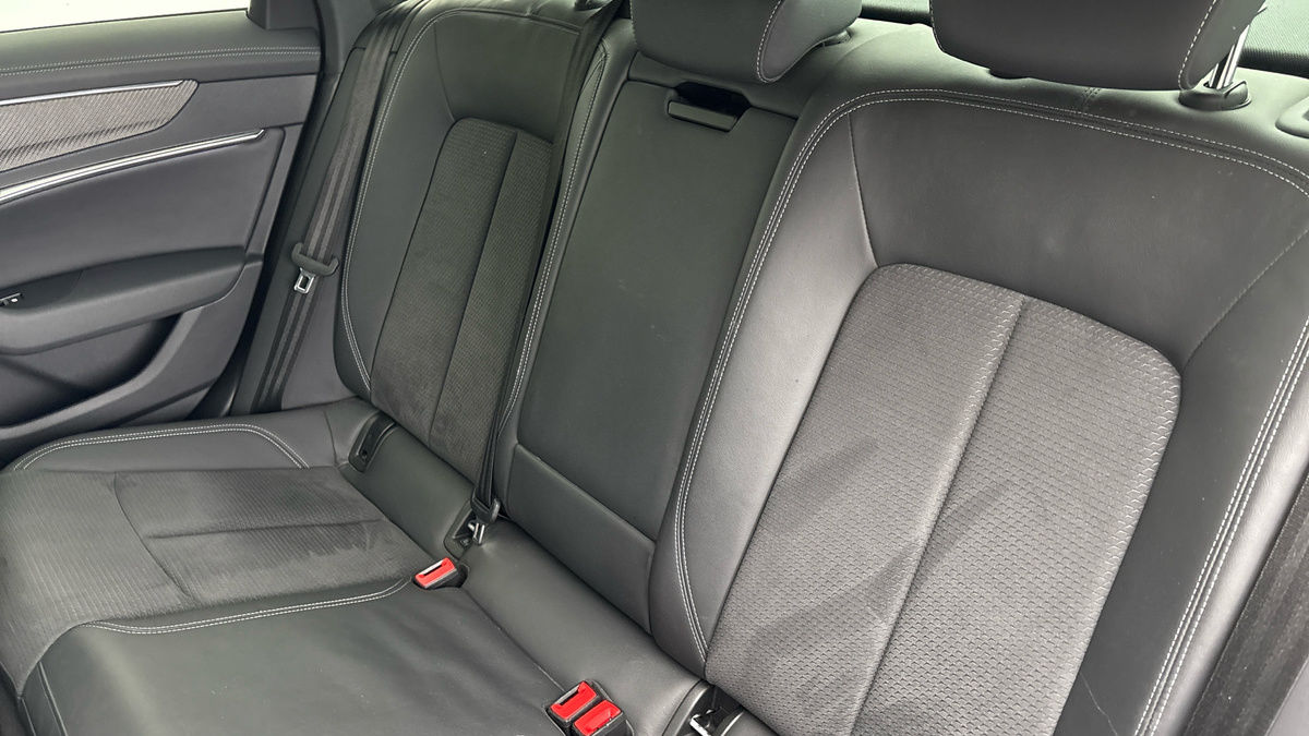 Audi A6 Saloon Image 8