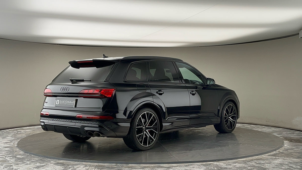 More views of Audi SQ7