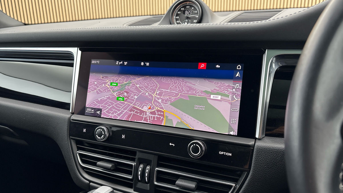 Porsche Macan Image 17