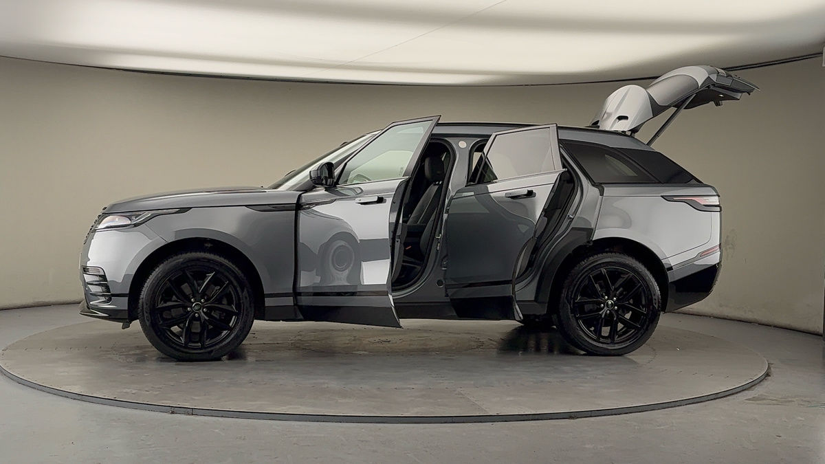 More views of Land Rover Range Rover Velar