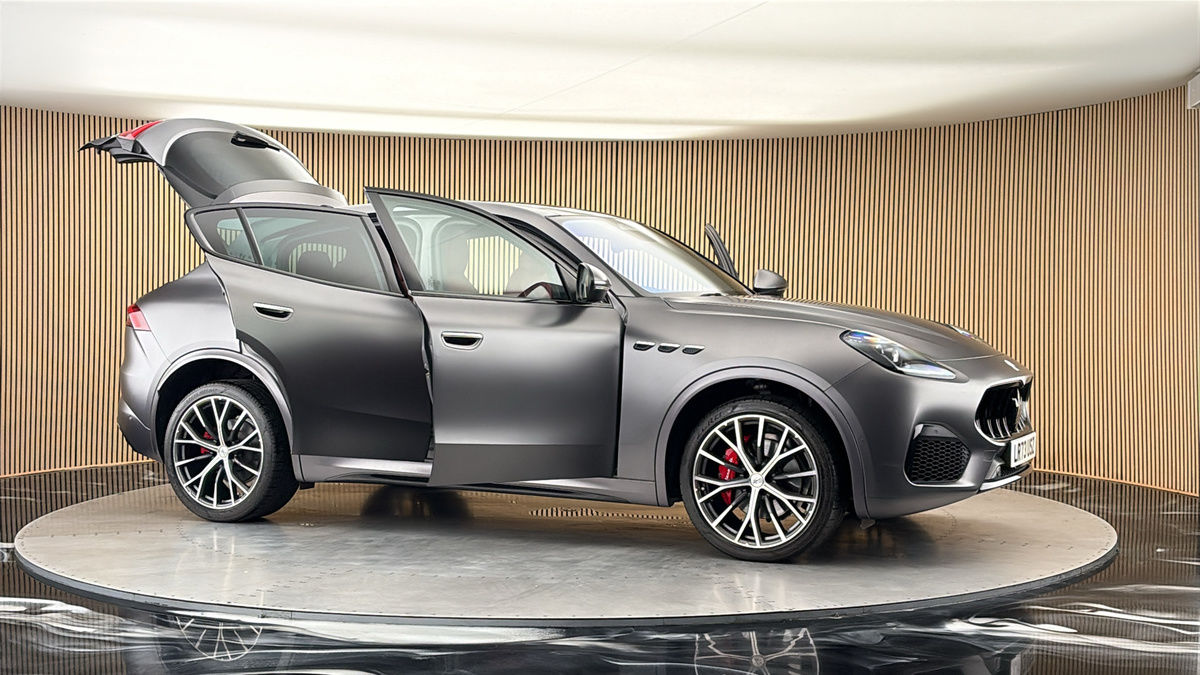More views of Maserati Grecale