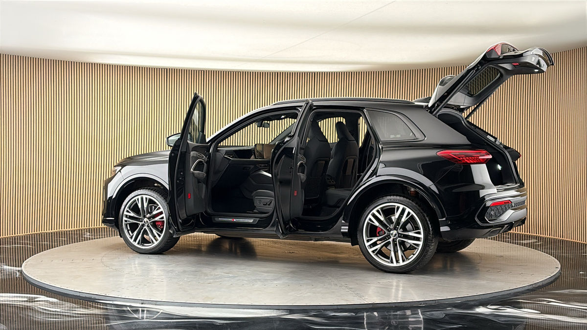 More views of Audi Q5