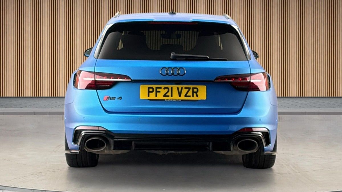 Audi RS4 Avant Image 4