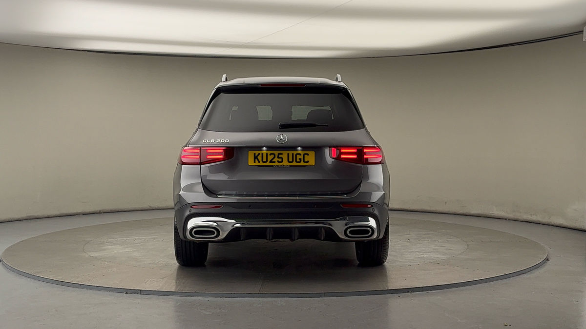 Mercedes-Benz GLB Image 4