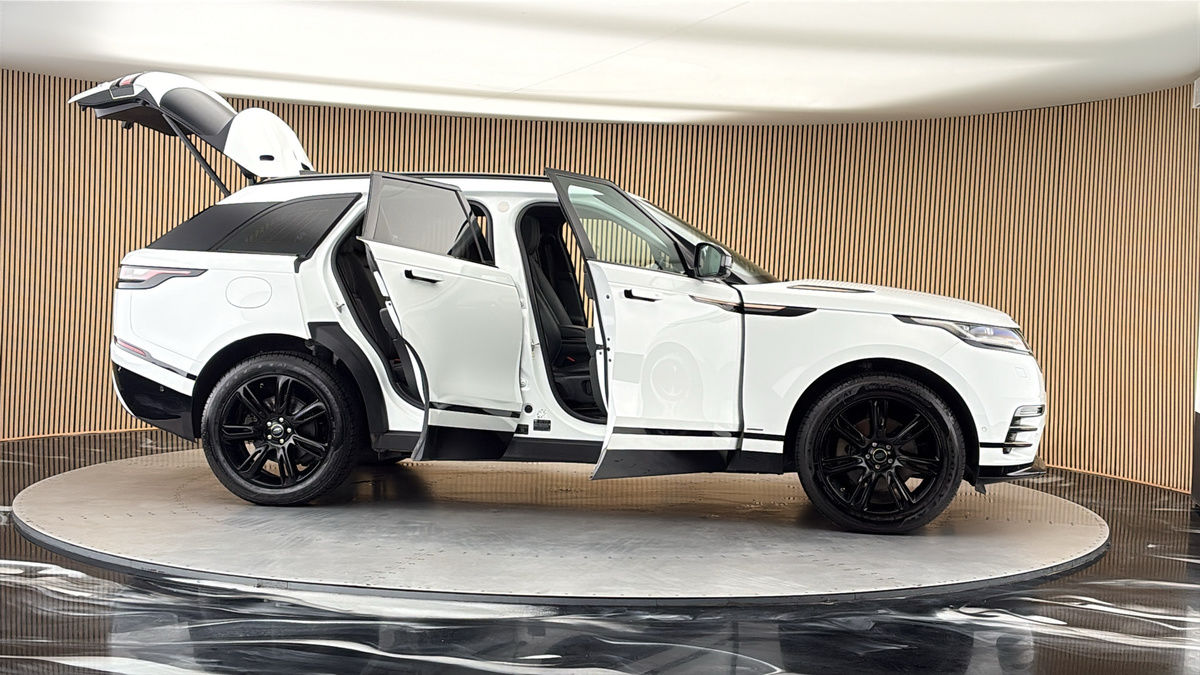 More views of Land Rover Range Rover Velar