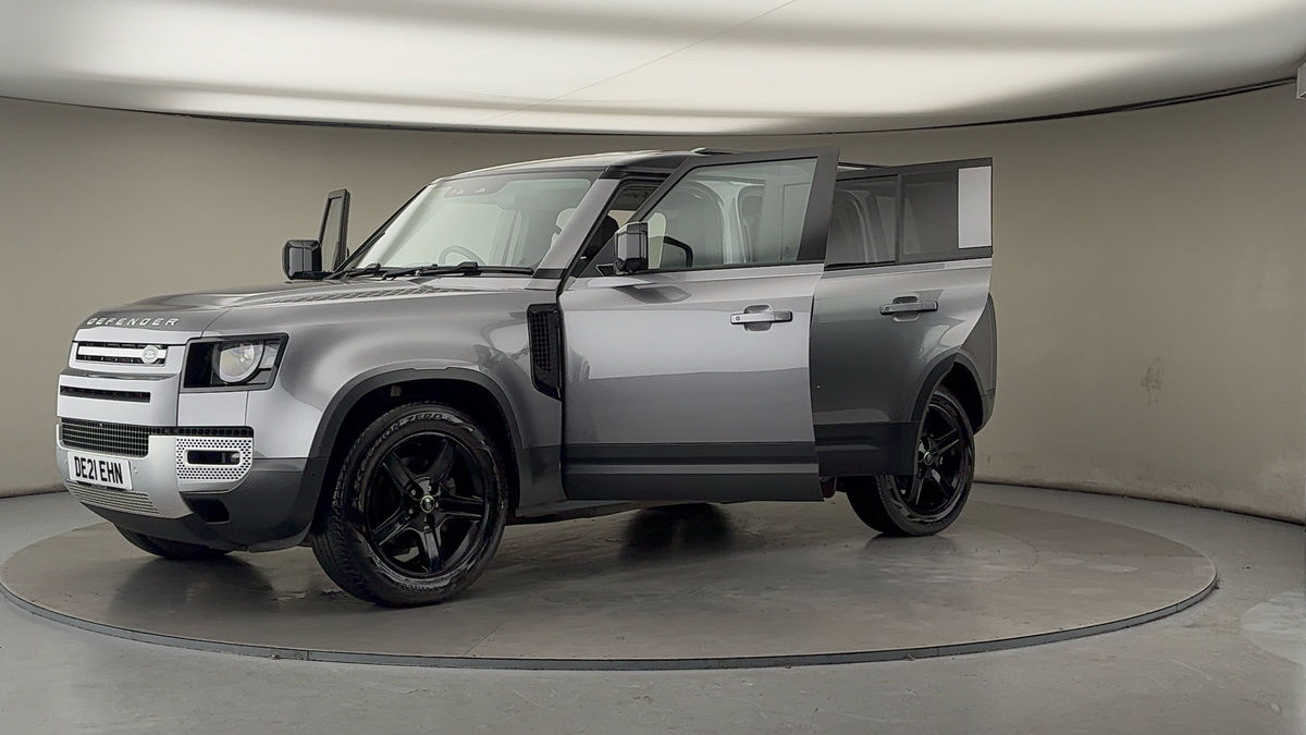 Land Rover Defender 110 Image 22