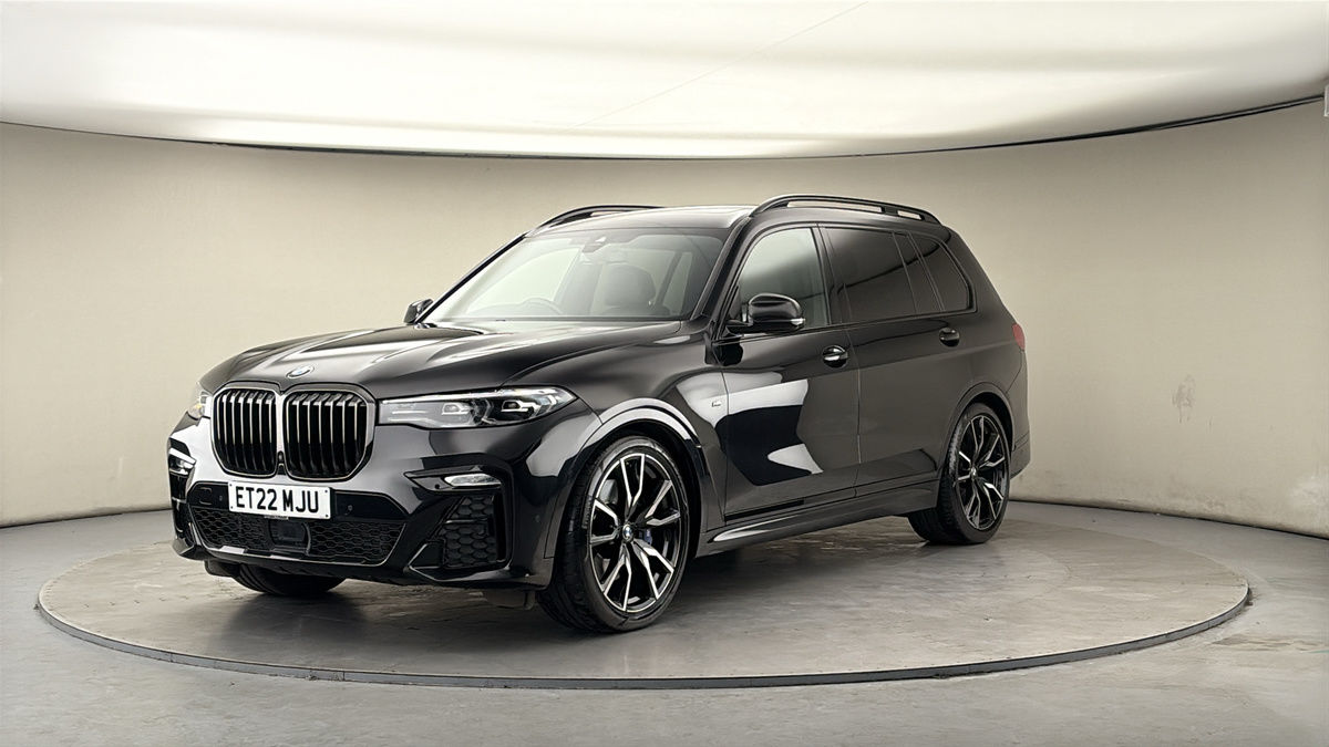 More views of BMW X7