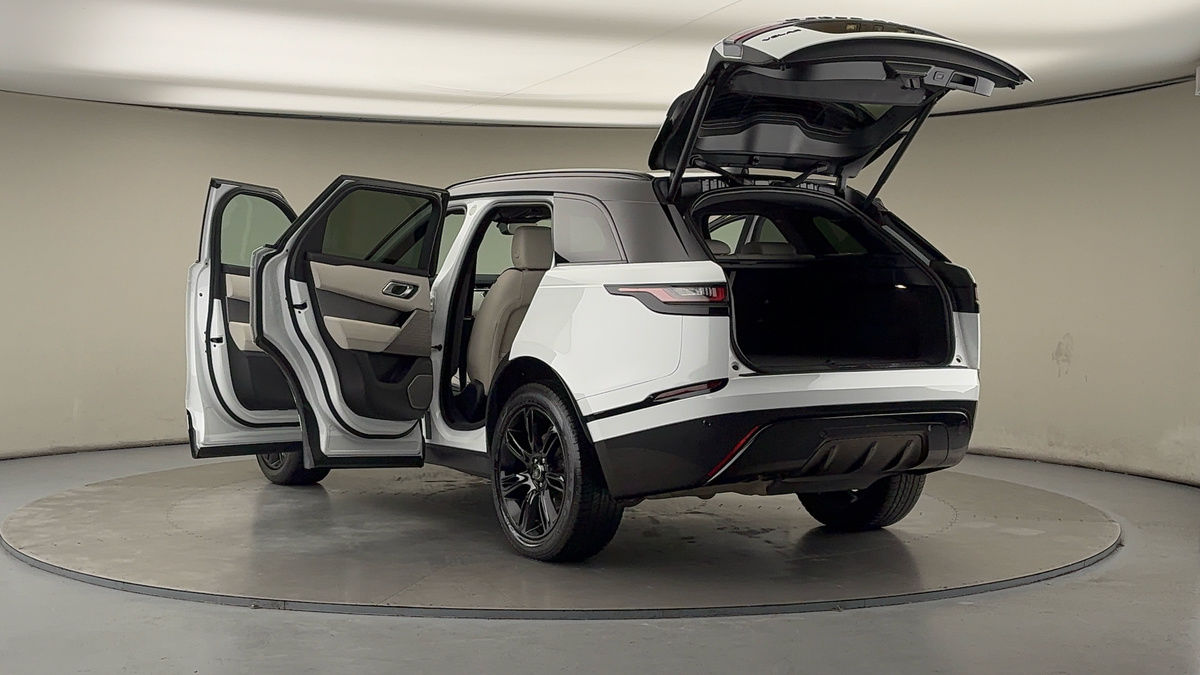 Land Rover Range Rover Velar Image 23