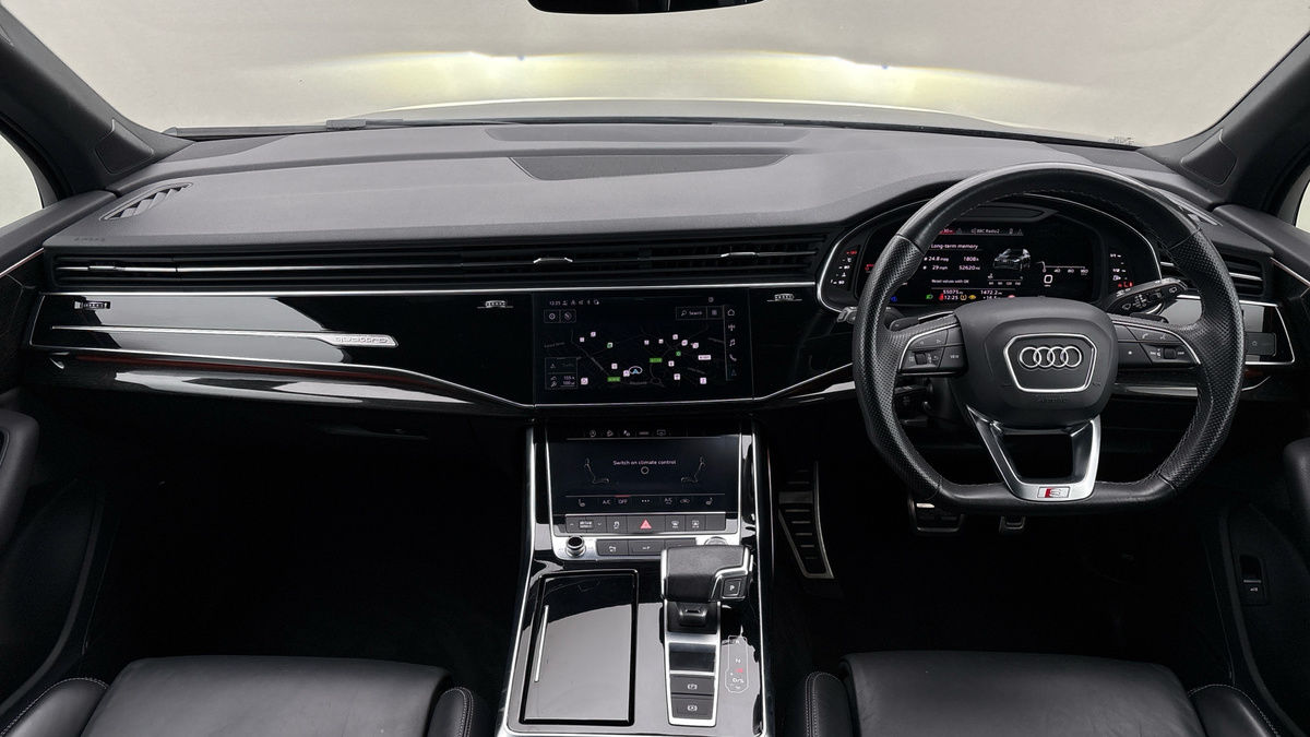 Audi Q7 Image 24