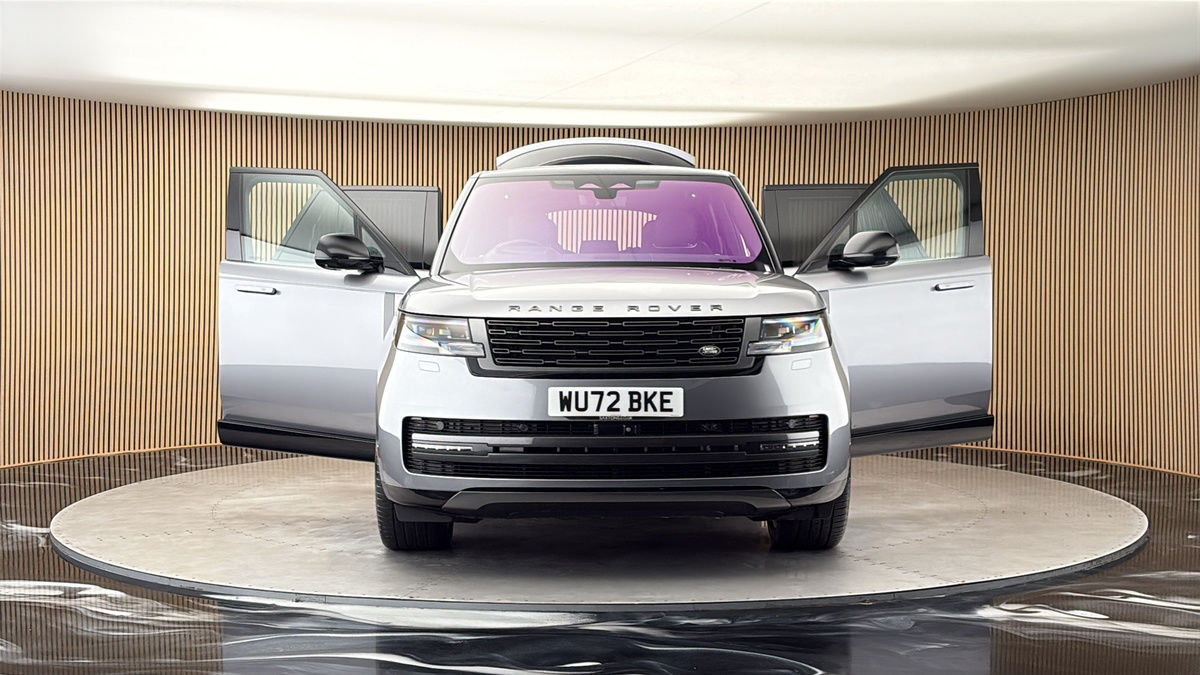 More views of Land Rover Range Rover
