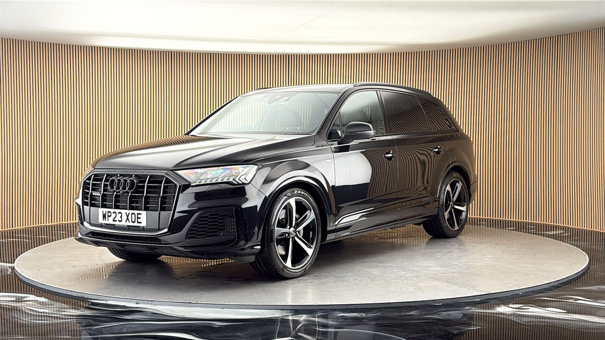 More views of Audi Q7