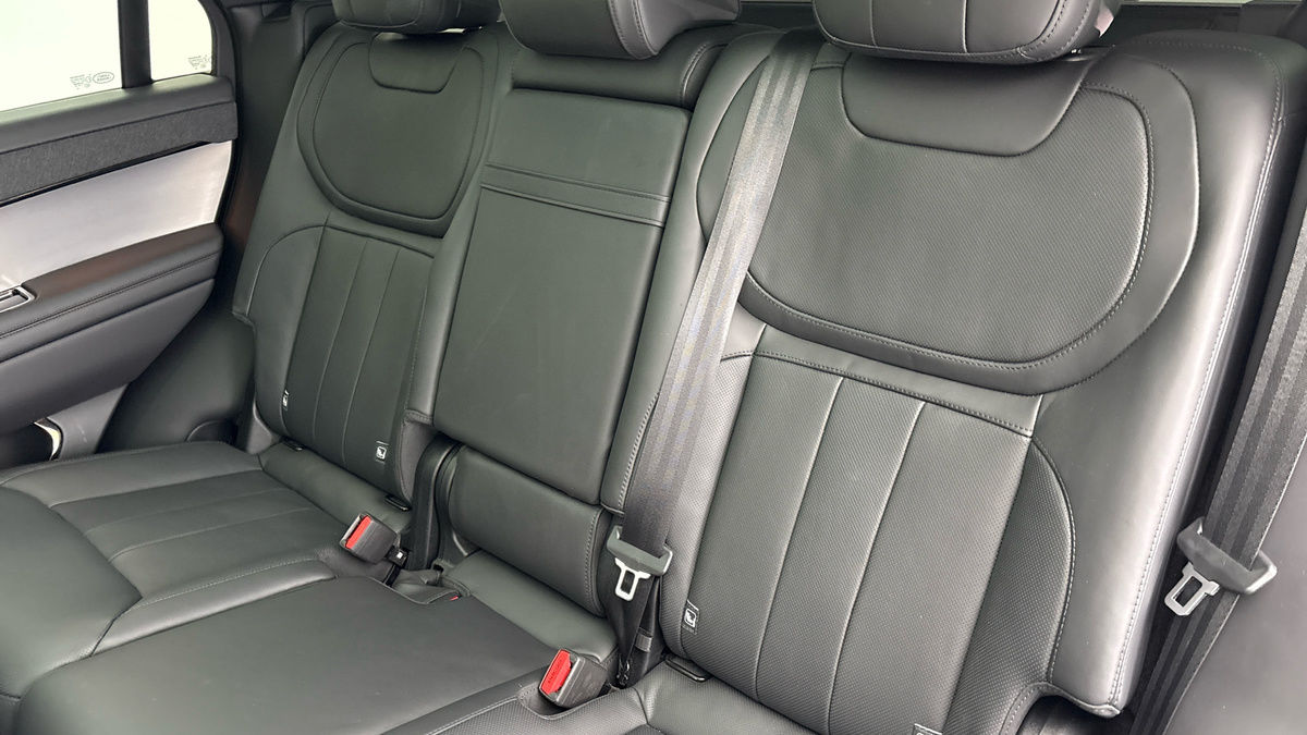 Land Rover Range Rover Sport Image 8