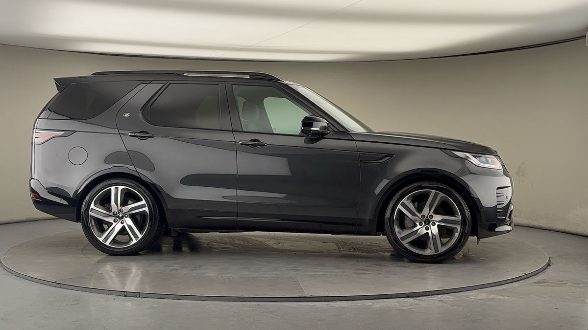 More views of Land Rover Discovery