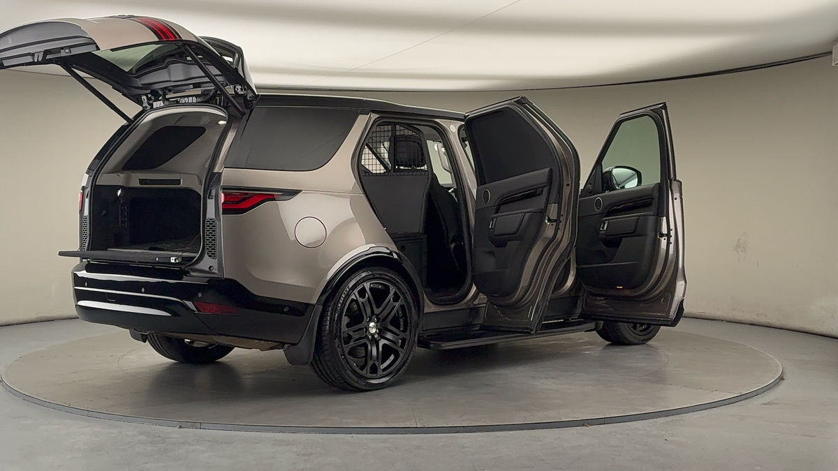 More views of Land Rover Discovery