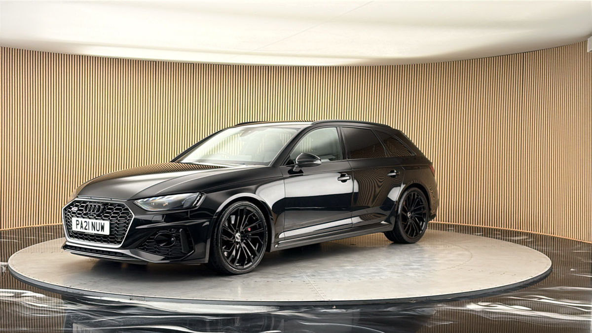 Audi RS4 Avant Image 20