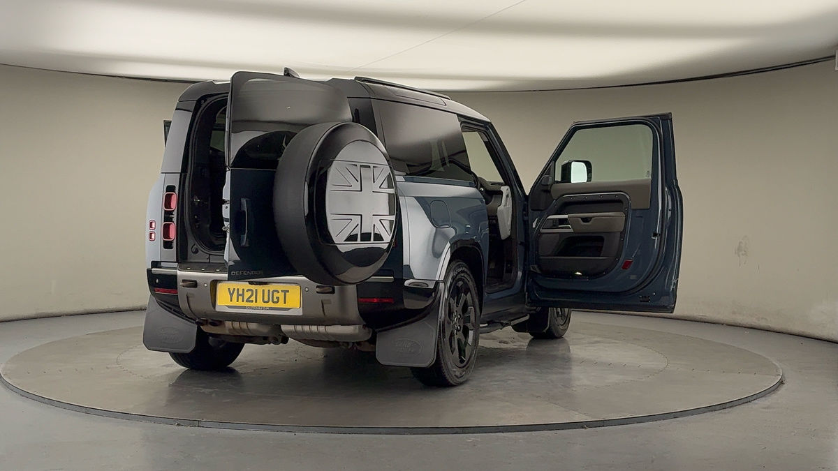 More views of Land Rover Defender 90