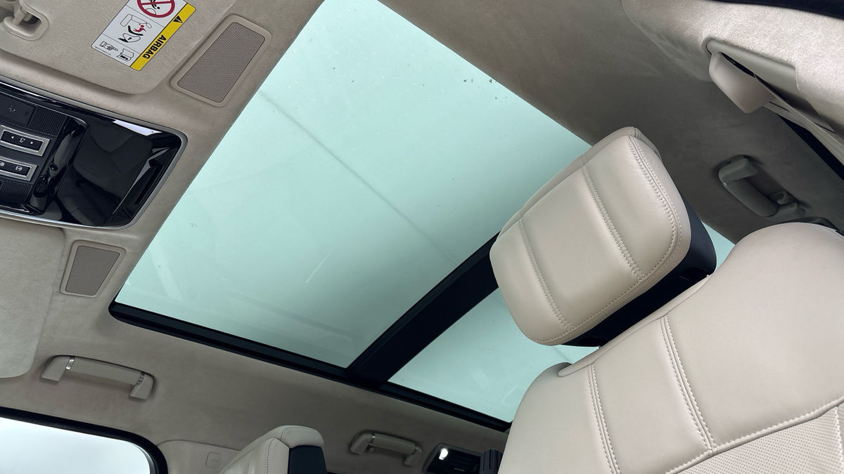 Land Rover Range Rover Image 6