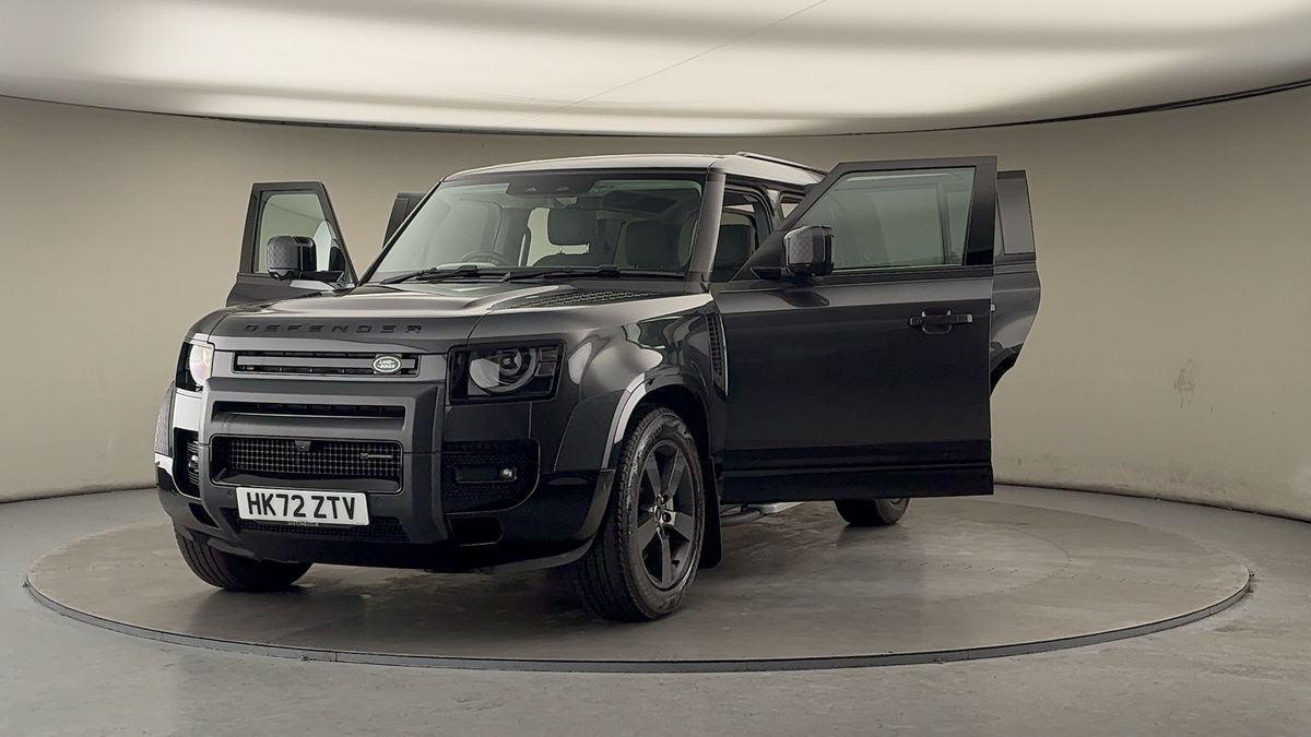 More views of Land Rover Defender 110