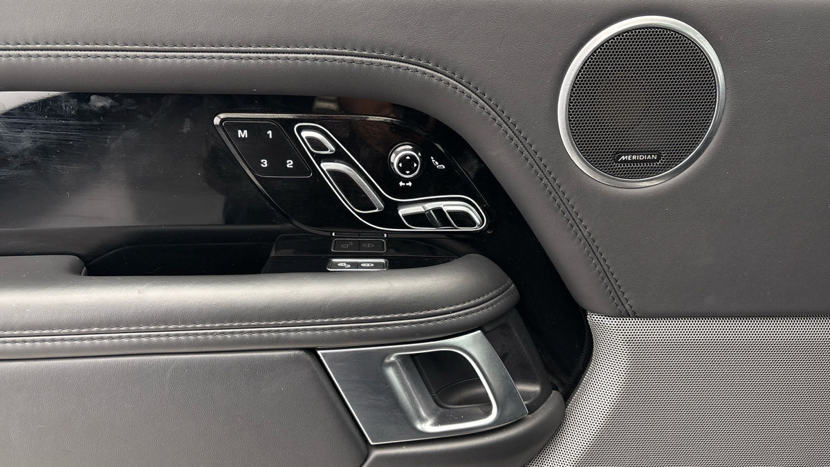 Land Rover Range Rover Image 19
