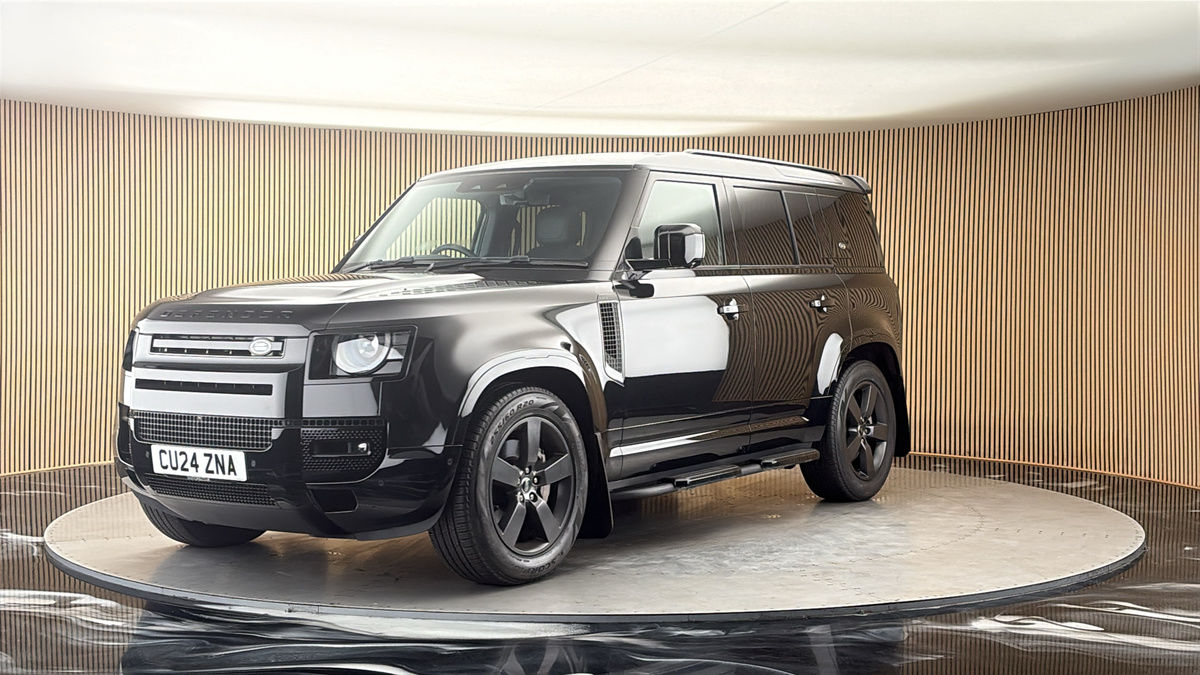 More views of Land Rover Defender 110