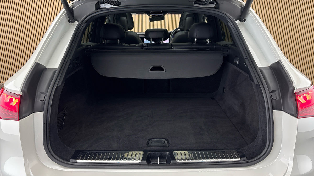 Mercedes-Benz EQE Image 11