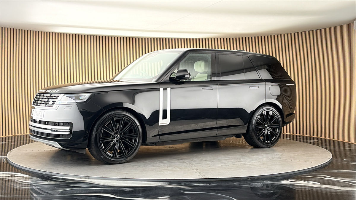 More views of Land Rover Range Rover