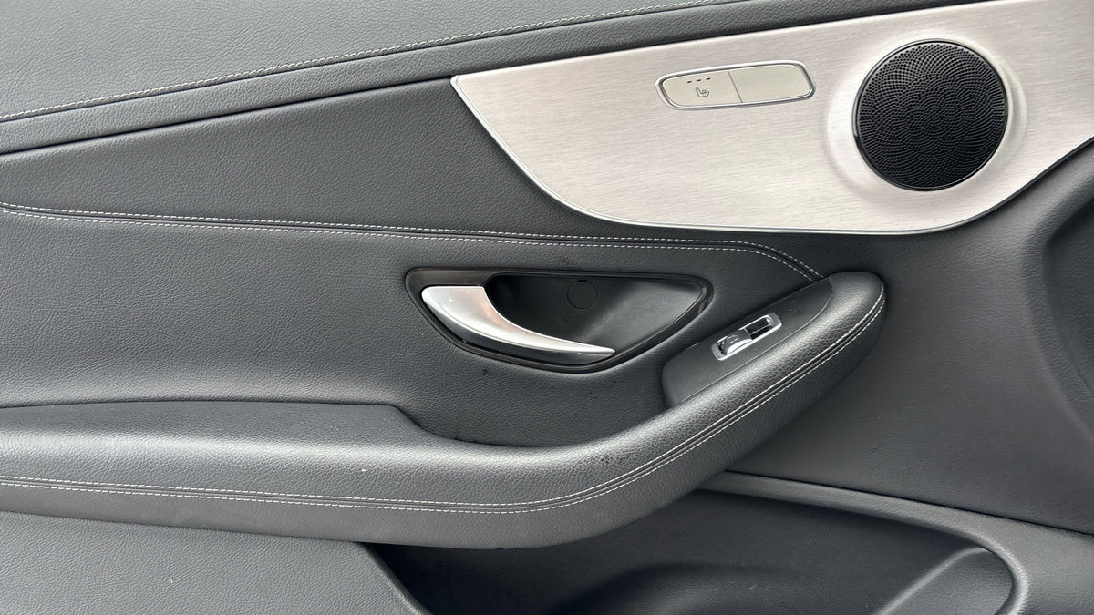 Mercedes-Benz C Class Image 19