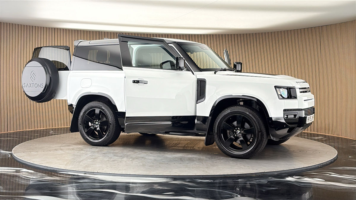 More views of Land Rover Defender 90