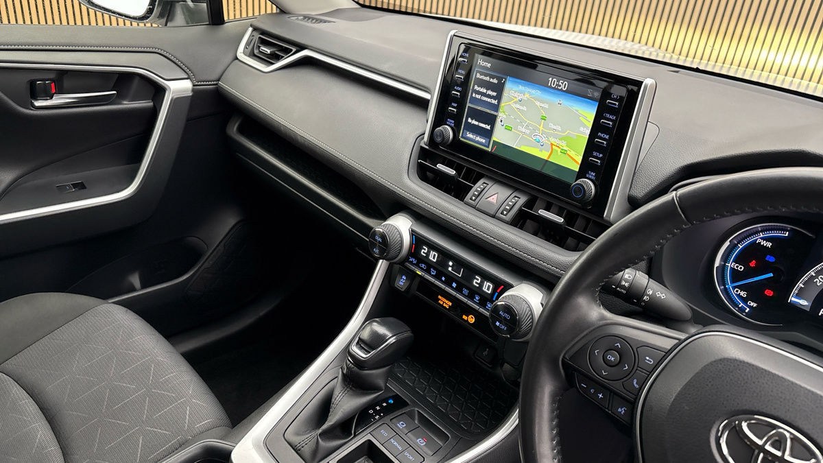 Toyota RAV4 Image 18