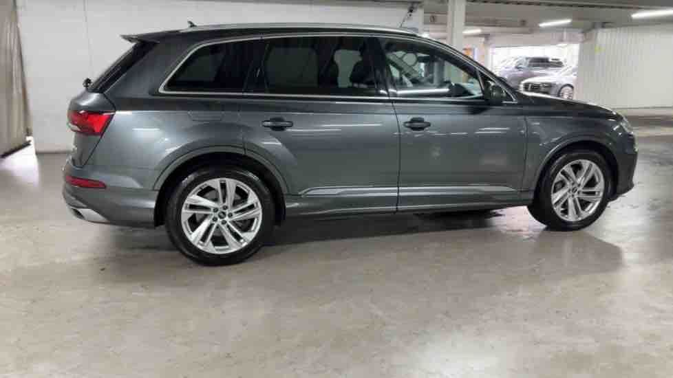 More views of Audi Q7