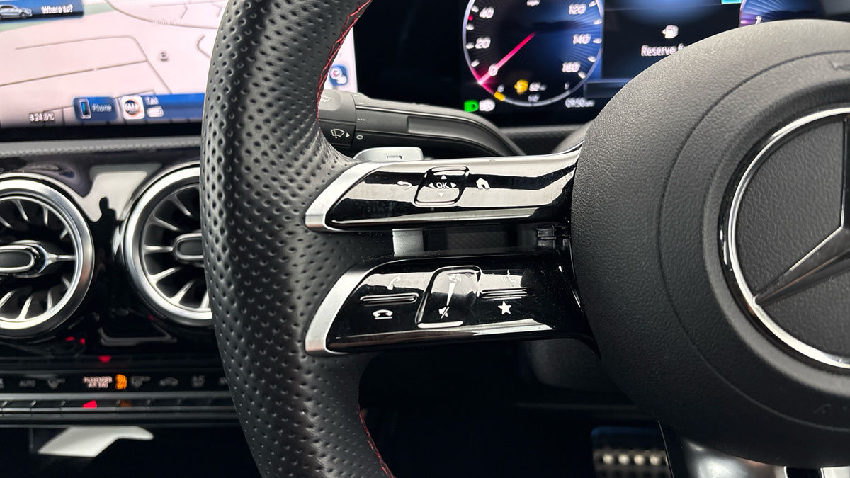 Mercedes-Benz CLA Image 13