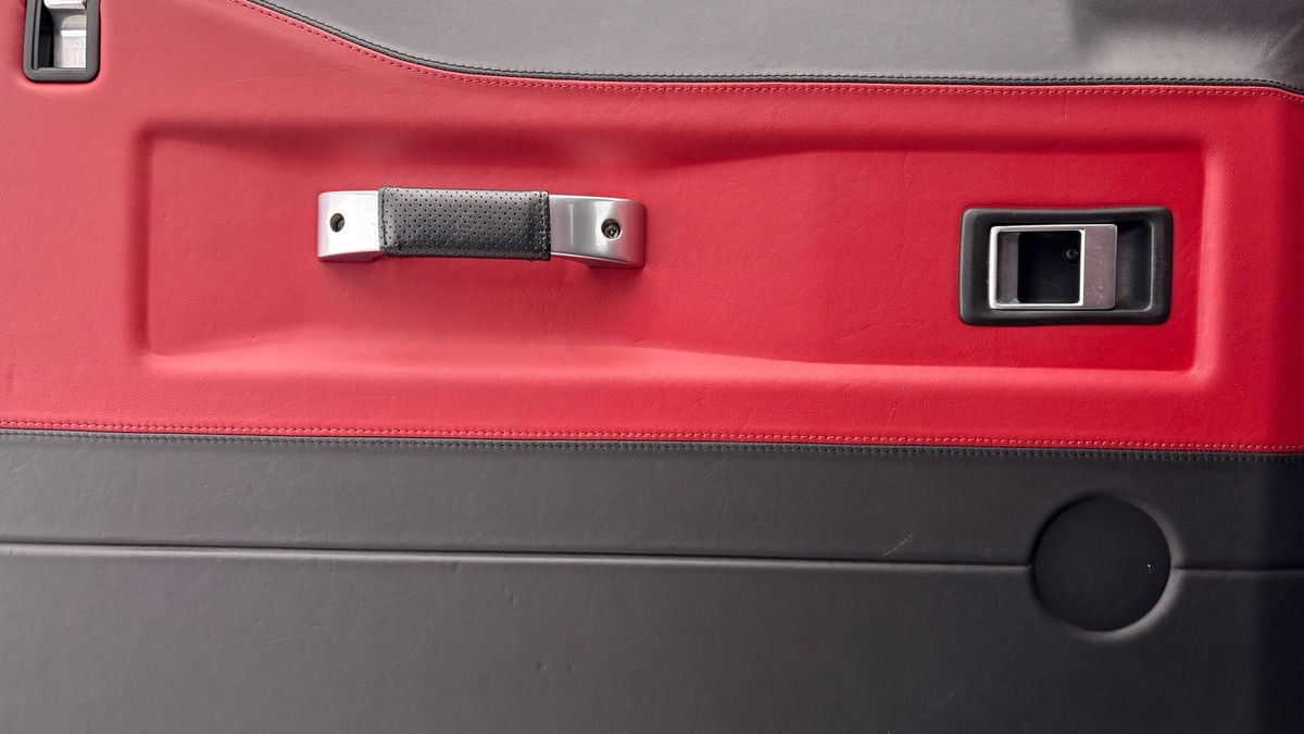 Land Rover Defender 90 Image 19