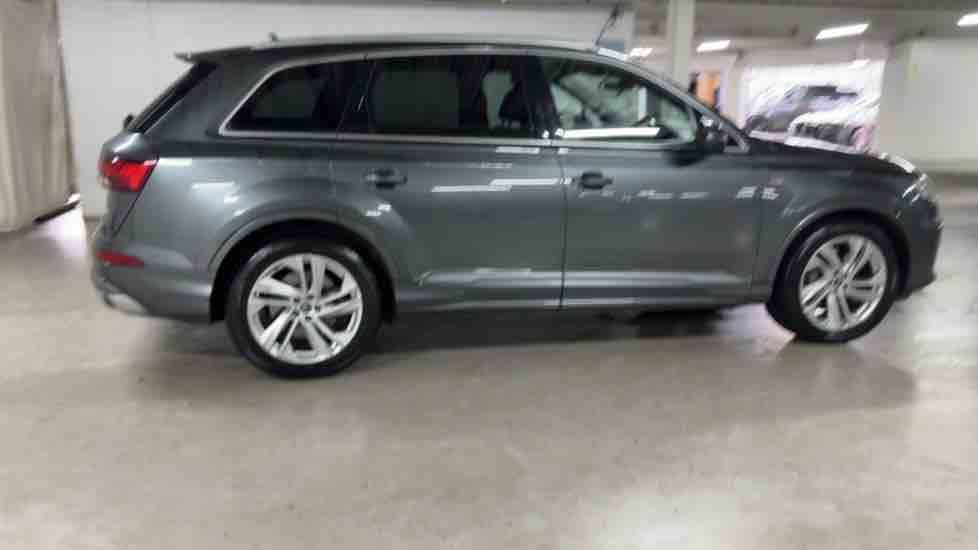 More views of Audi Q7