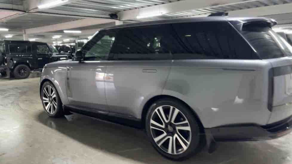 More views of Land Rover Range Rover