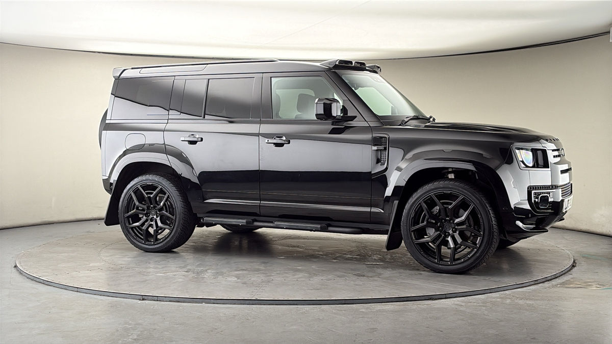 More views of Land Rover Defender 110