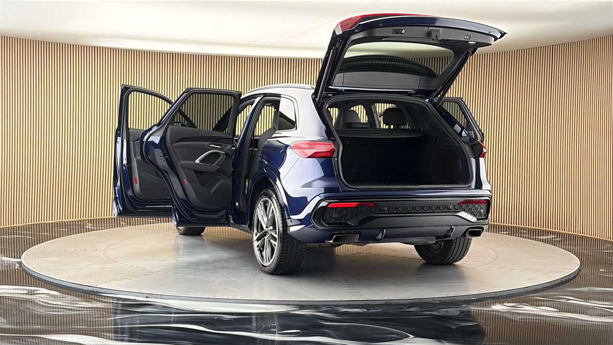 More views of Audi Q5
