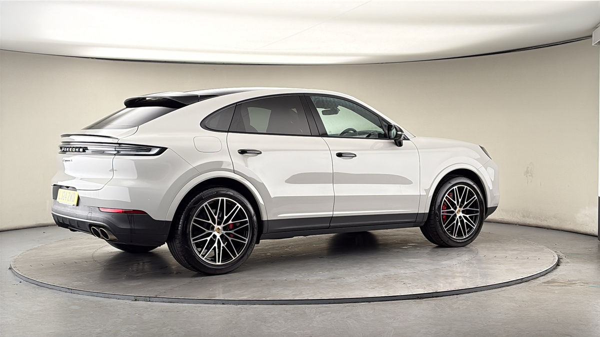 More views of Porsche Cayenne