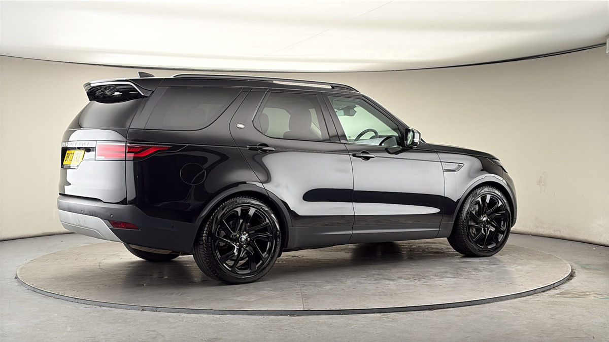 More views of Land Rover Discovery