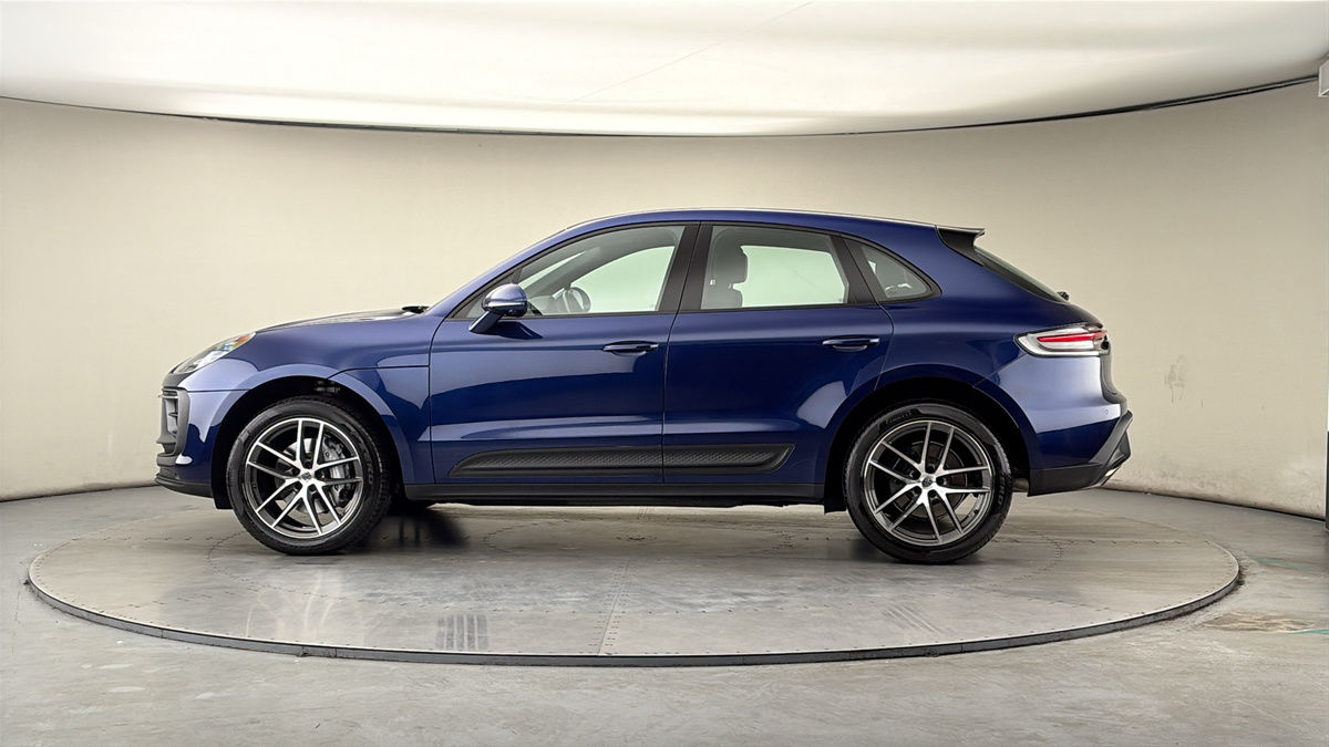 More views of Porsche Macan