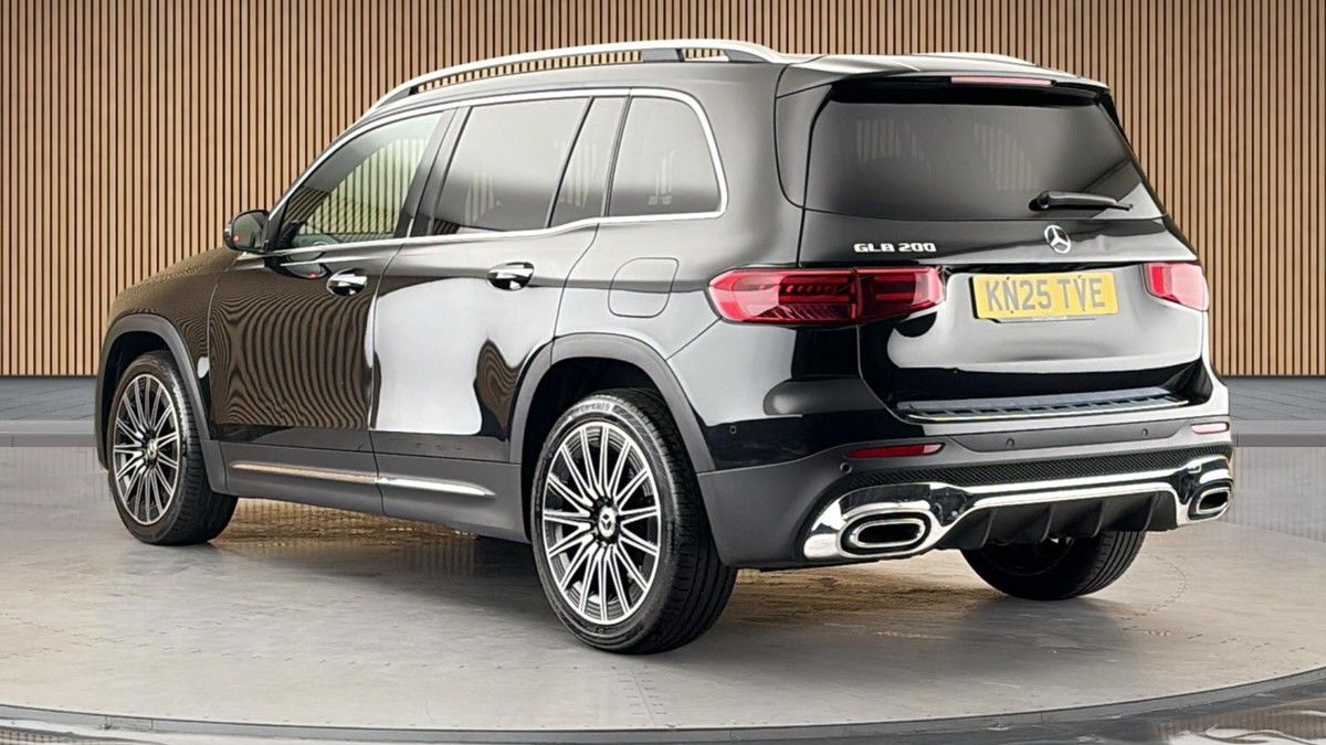 Mercedes-Benz GLB Image 2