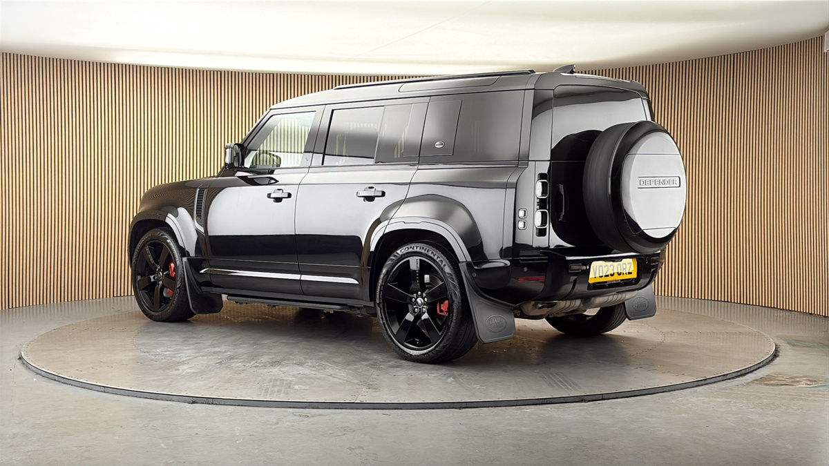 More views of Land Rover Defender 110