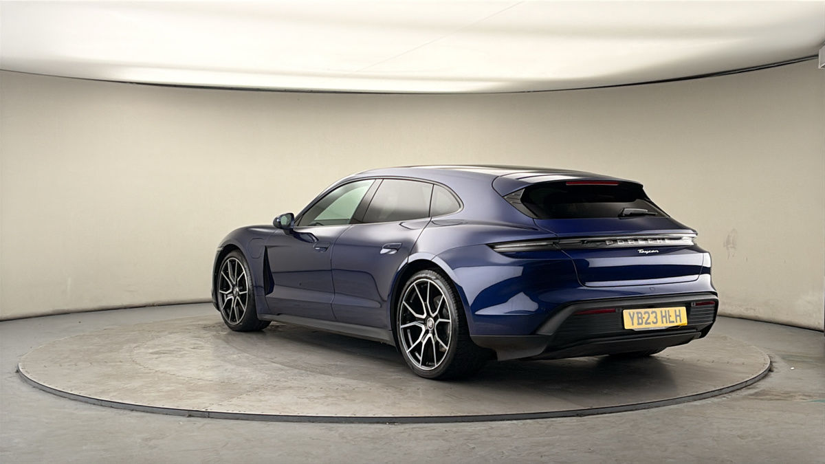 Porsche Taycan Image 2