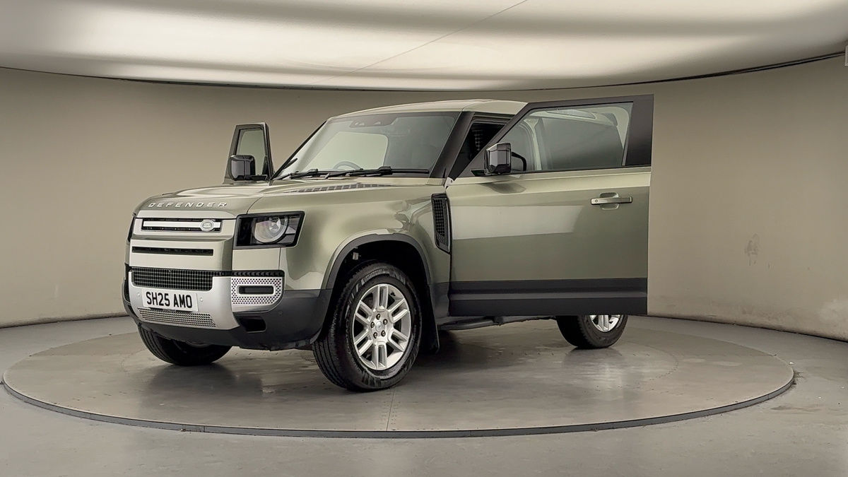 More views of Land Rover Defender 90