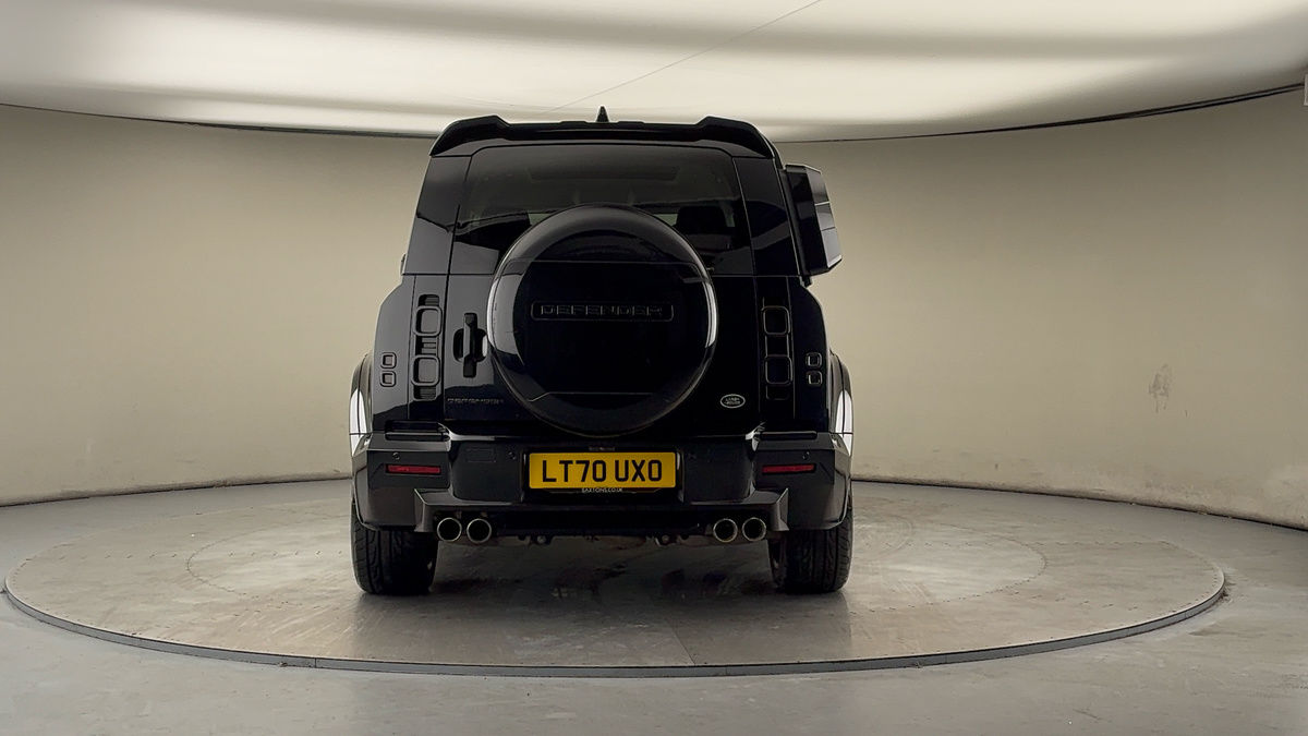 Land Rover Defender 110 Image 4