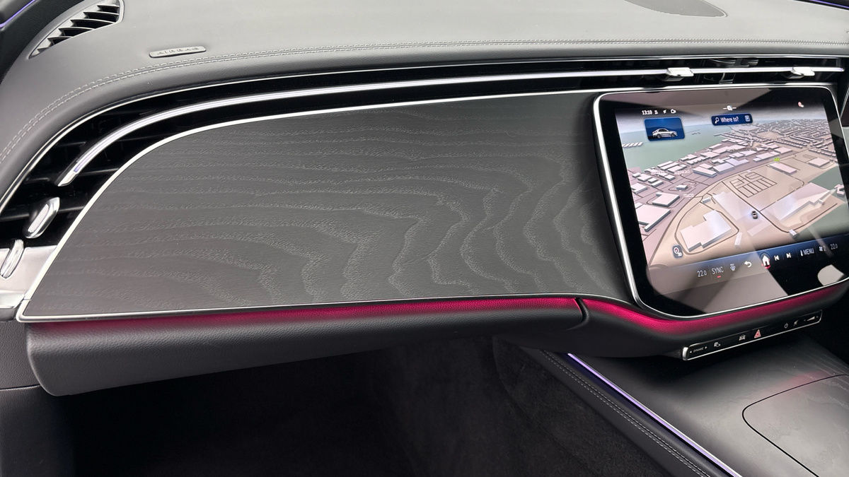 Mercedes-Benz E Class Image 25