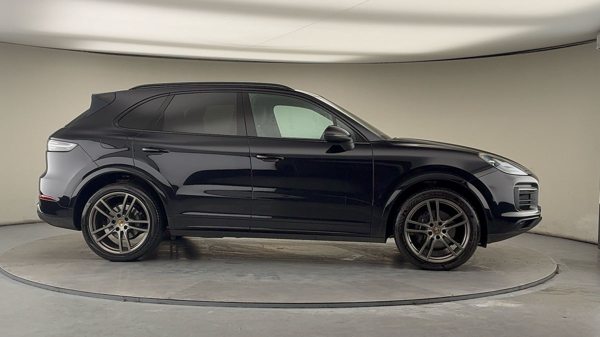More views of Porsche Cayenne